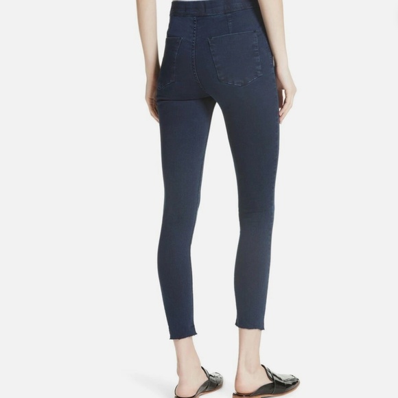 FREE PEOPLE Easy Goes It Denim Leggings Jeggings - SIZE 30 NWT - Picture 2 of 9